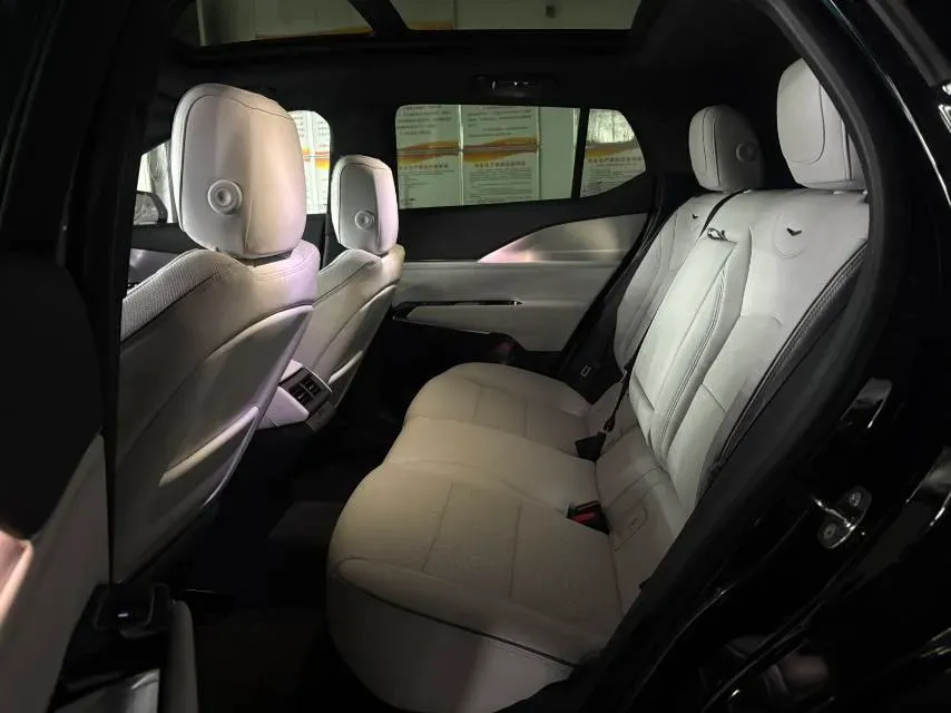 2023 Cadillac GT4 1.5T 211HP L4 9AT,autocango,china used car exporter,china ev exporter,chinese used car exporter,chinese used ev exporter