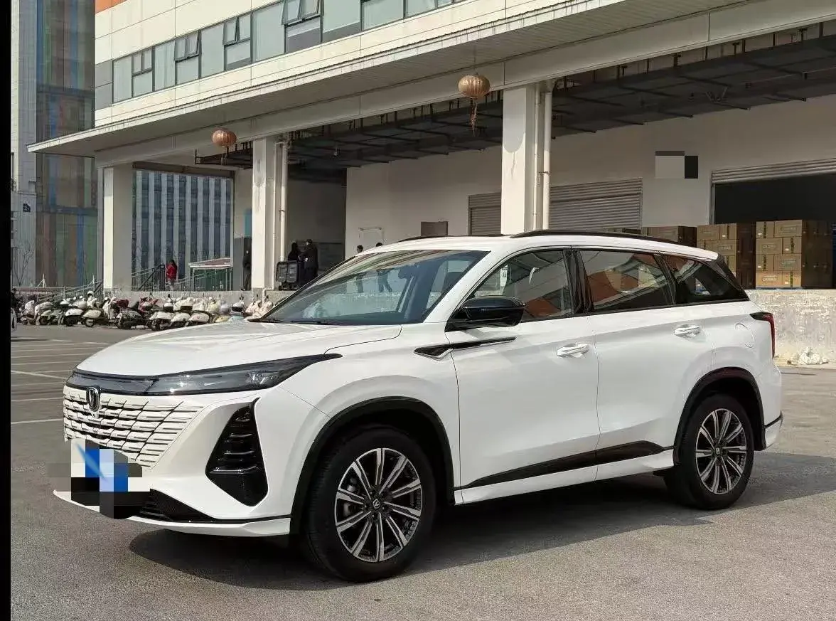 2025 ChangAn CS75 Plus 1.5T 188HP L4 8AT