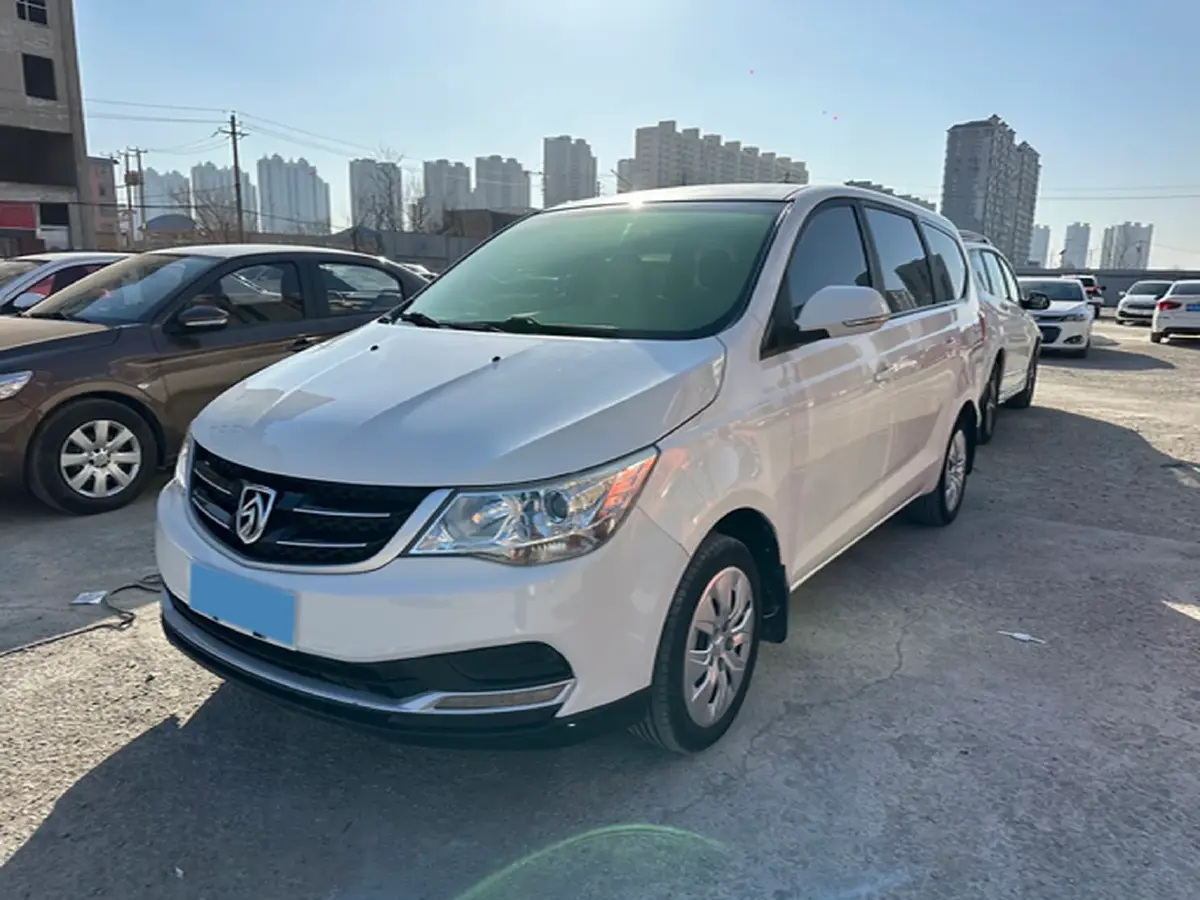 2016 BaoJun 730 1.5L 112HP L4 5MT