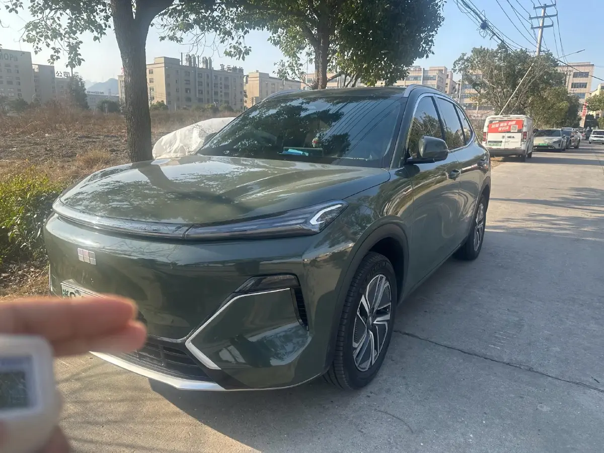 2025 BYD Sea Lion 05 DM-i 1.5L 101HP L4 E-CVT PHEV 18.3KWH