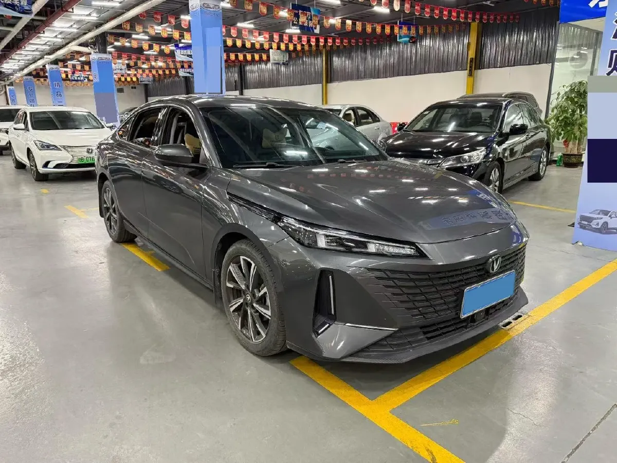 2023 ChangAn Oshan Z6 1.5T 188HP L4 7DCT,autocango,china used car exporter,china ev exporter,chinese used car exporter,chinese used ev exporter