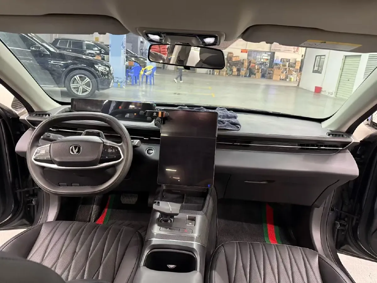 2023 ChangAn Oshan Z6 1.5T 188HP L4 7DCT,autocango,china used car exporter,china ev exporter,chinese used car exporter,chinese used ev exporter