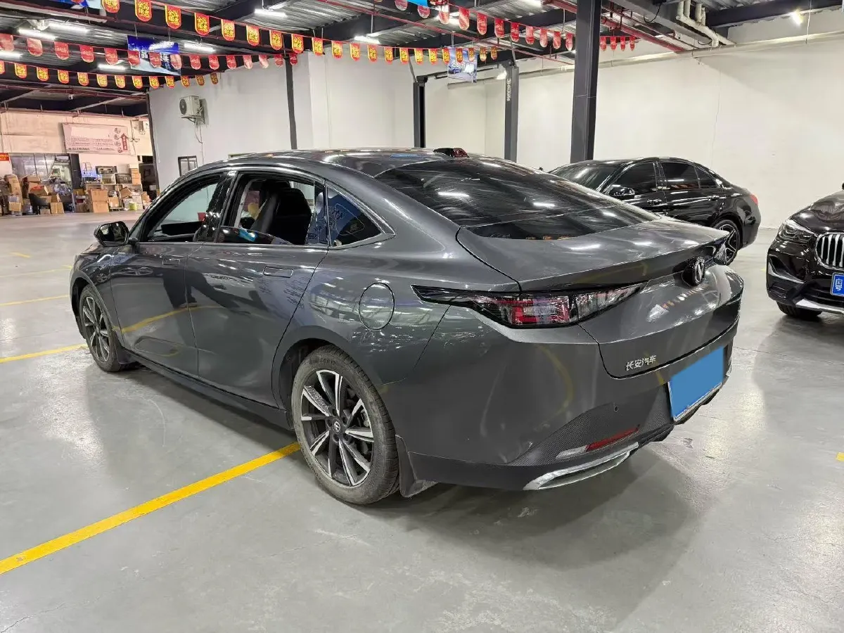 2023 ChangAn Oshan Z6 1.5T 188HP L4 7DCT,autocango,china used car exporter,china ev exporter,chinese used car exporter,chinese used ev exporter