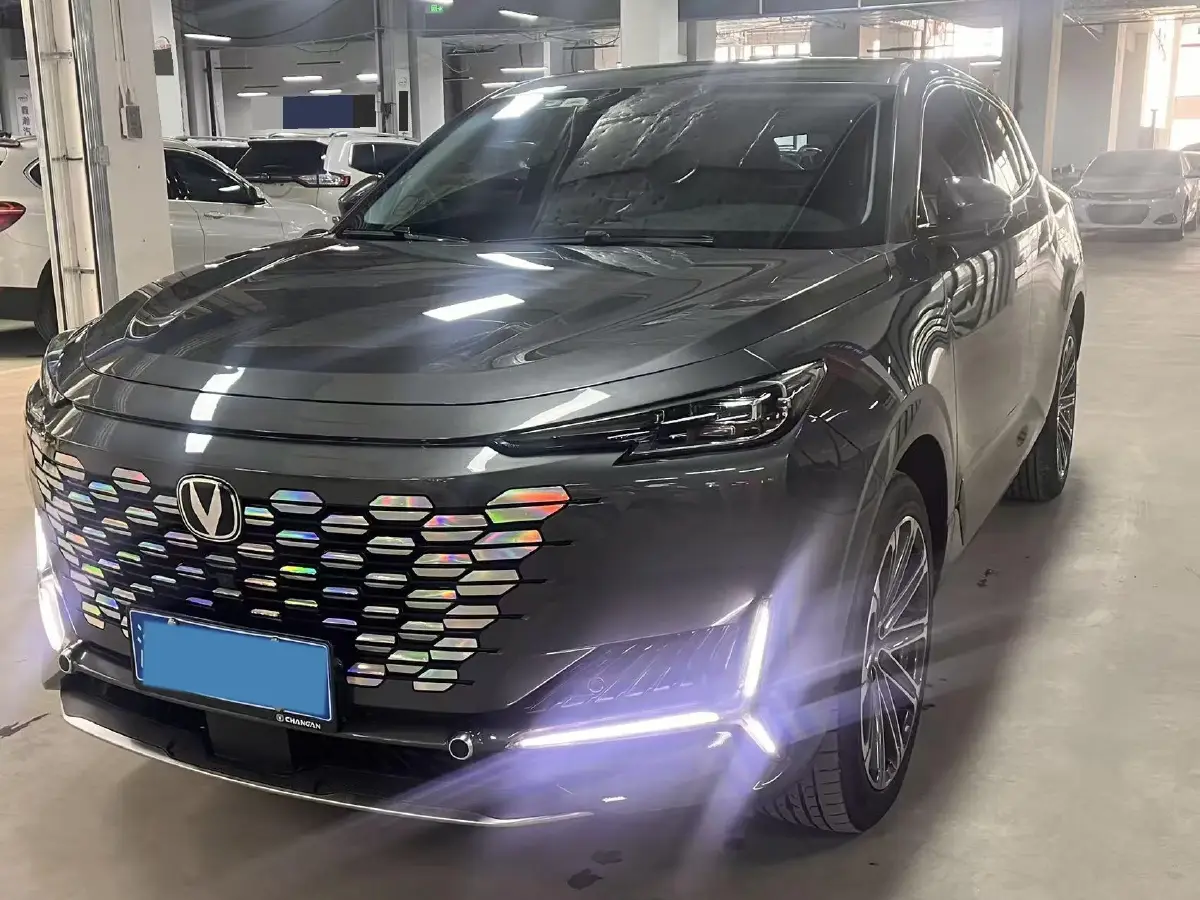 2024 ChangAn UNI-K 2.0T 233HP L4 8AT