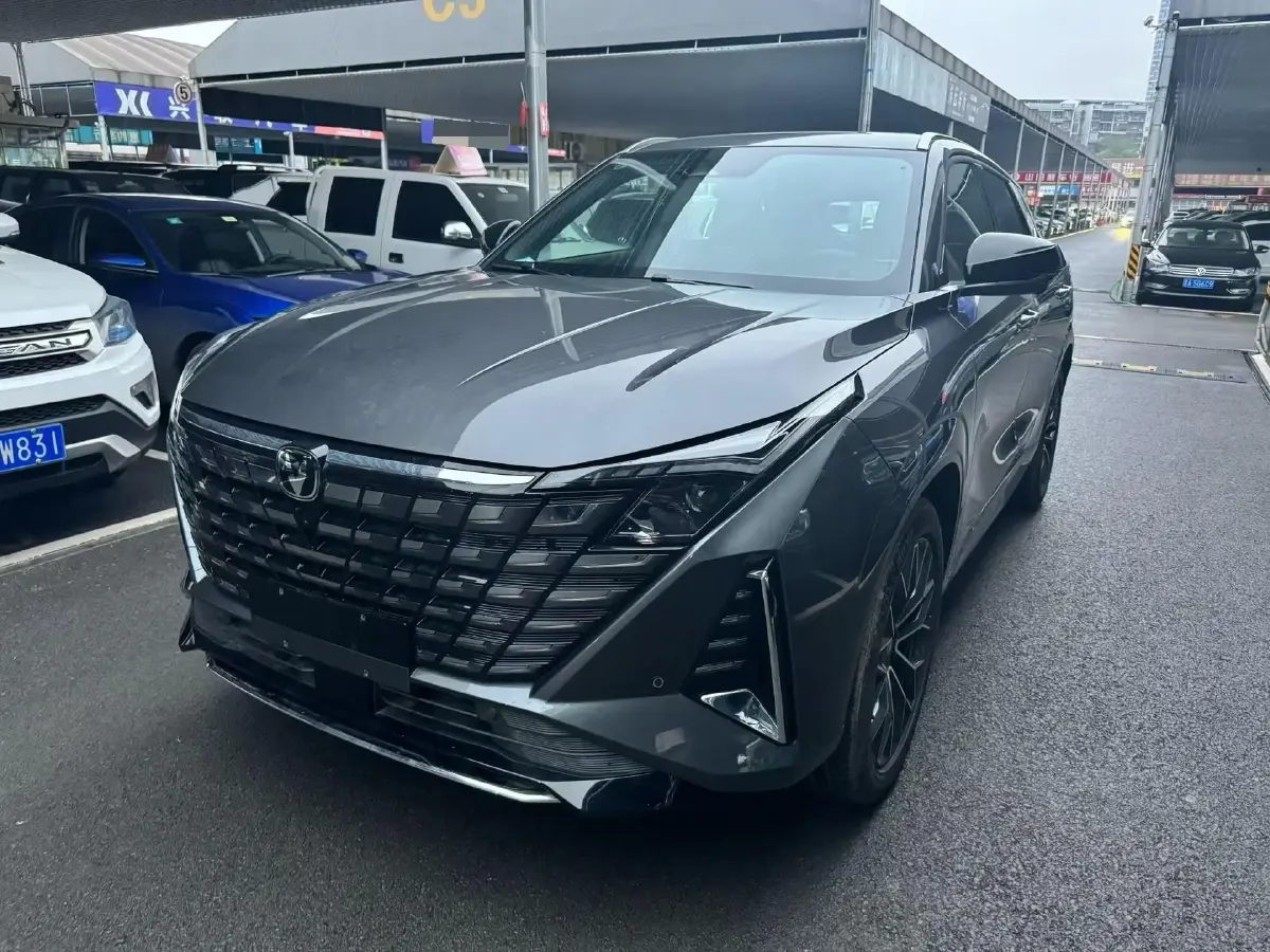 2025 ChangAn UNI-Z 1.5L 98HP L4 E-CVT PHEV