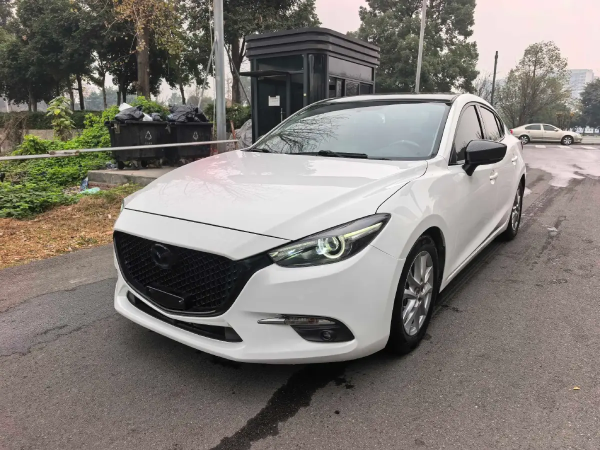 2017 Mazda 3 Axela 1.5L 117HP L4 6AT