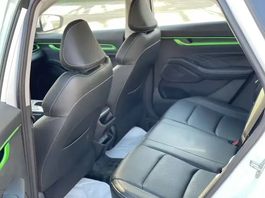 2022 Geely Emgrand L HiP 1.5T 181HP L4 3DHT PHEV 15.5KWH,autocango,china used car exporter,china ev exporter,chinese used car exporter,chinese used ev exporter