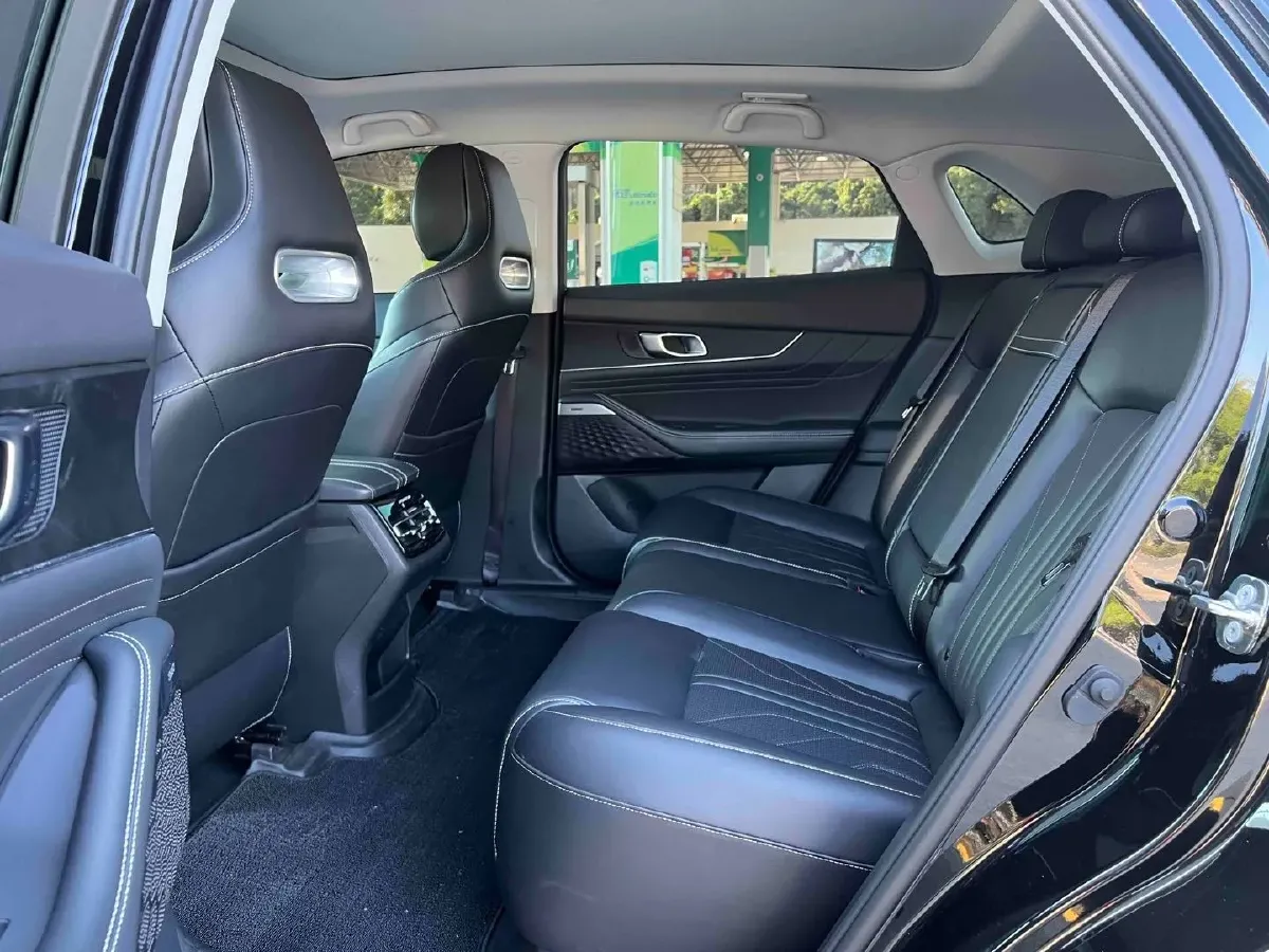 2023 ChangAn UNI-K iDD 1.5T 170HP L4 6TCT PHEV 28.39KWH,autocango,china used car exporter,china ev exporter,chinese used car exporter,chinese used ev exporter