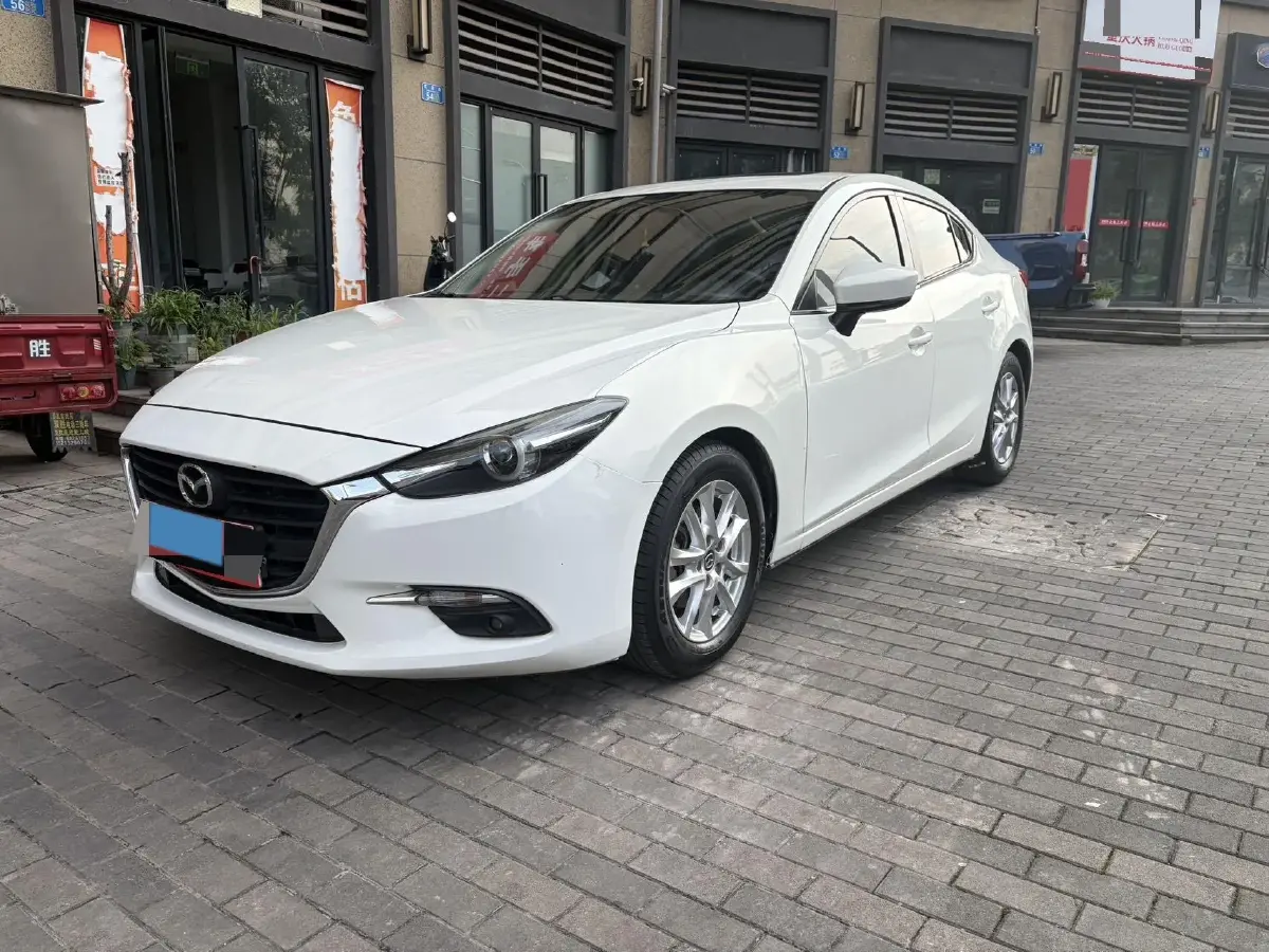 2017 Mazda 3 Axela 1.5L 117HP L4 6AT