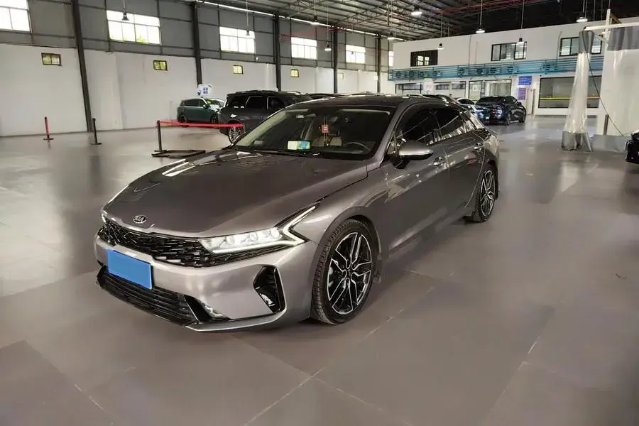 2020 Kia K5 2.0T 240HP L4 8AT