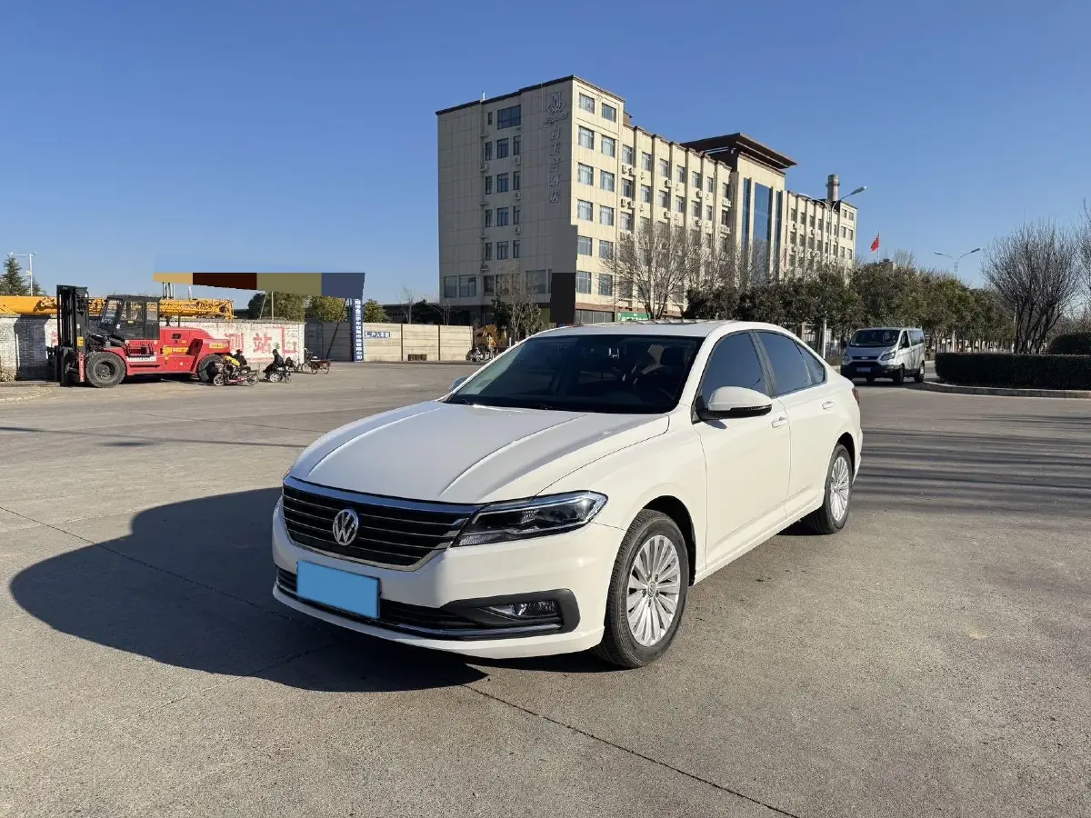 2019 Volkswagen Sagitar 1.2T 116HP L4 7DCT