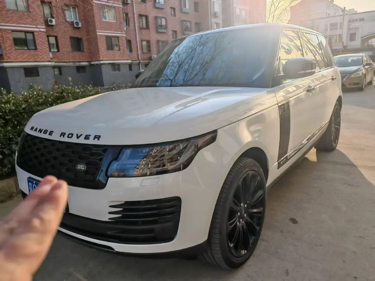 2022 Land Rover Range Rover 3.0T 400HP L6 8AT