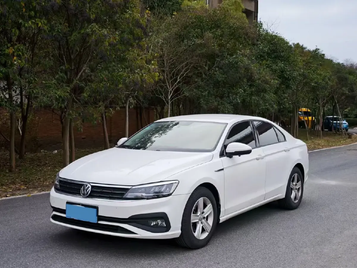 2019 Volkswagen T-Cross 1.4T 150HP L4 7DCT