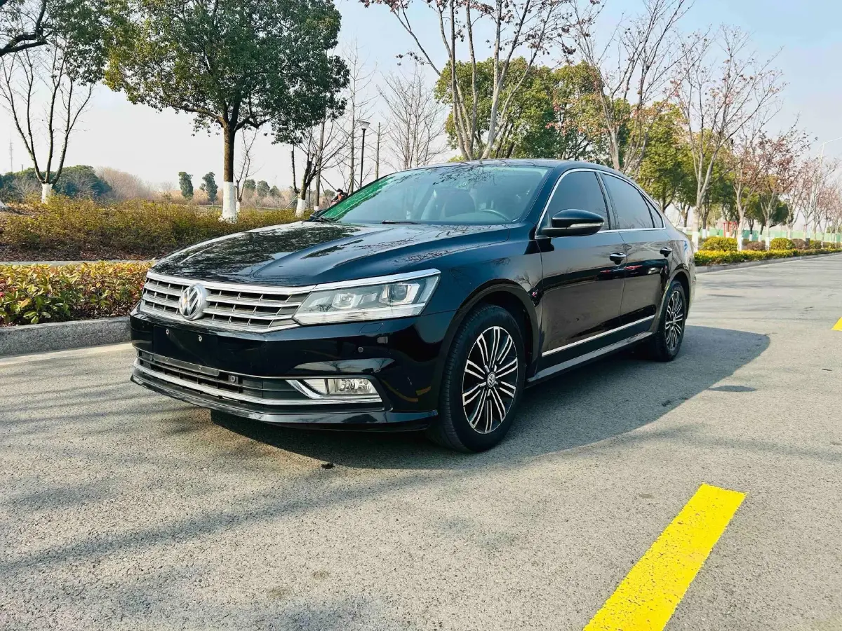 2017 Volkswagen Passat 1.8T 180HP L4 7DCT