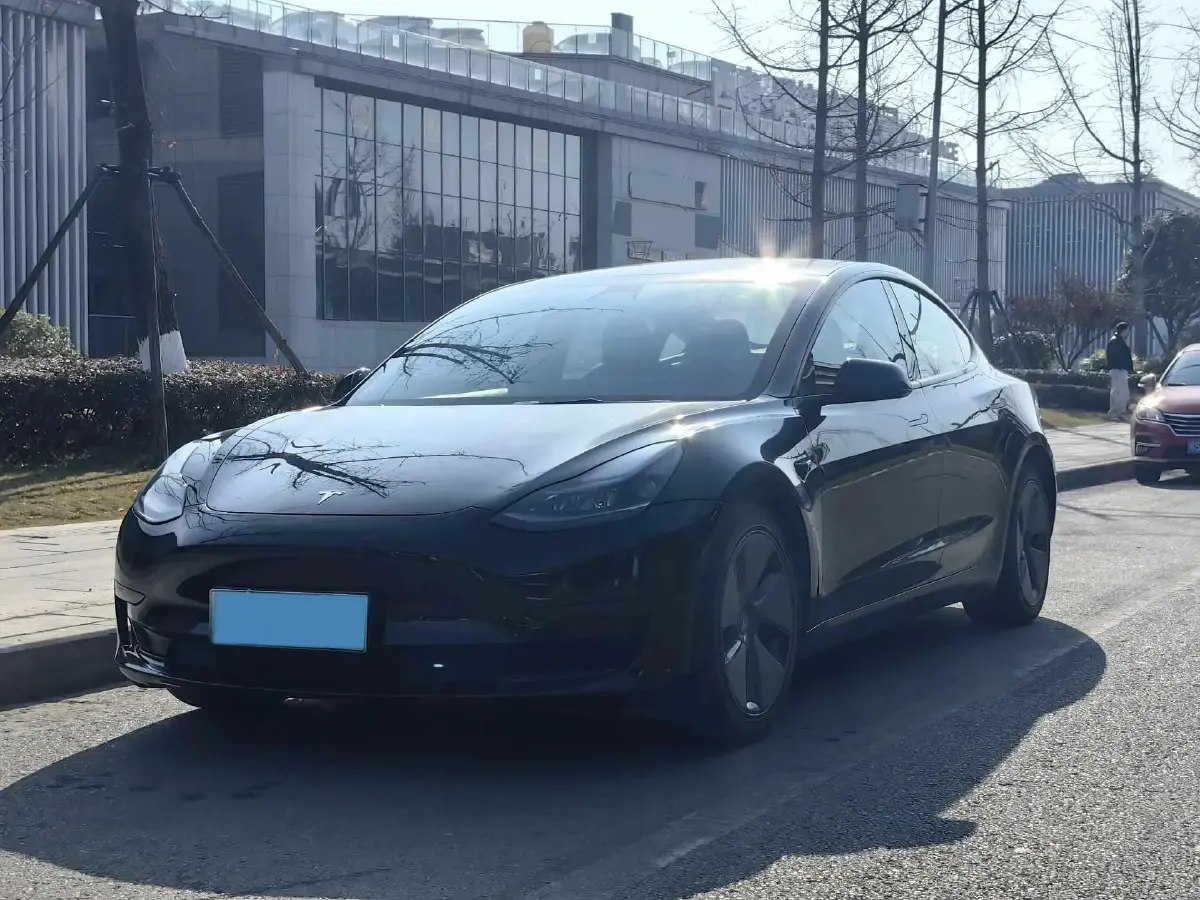 2022 Tesla Model 3 BEV 60KWH