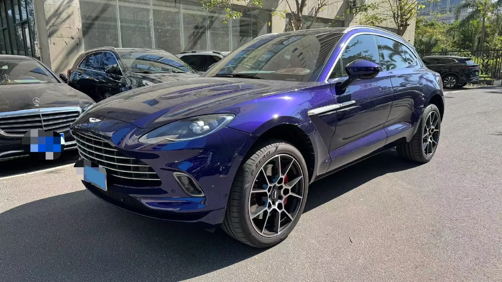 2022 Aston Martin DBX 3.0T 435HP L6 9AT,autocango,china used car exporter,china ev exporter,chinese used car exporter,chinese used ev exporter