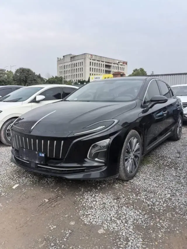 2023 HongQi E-QM5 BEV 82KWH