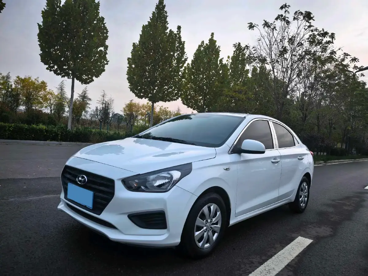 2020 Hyundai Reina 1.4L 95HP L4 5MT