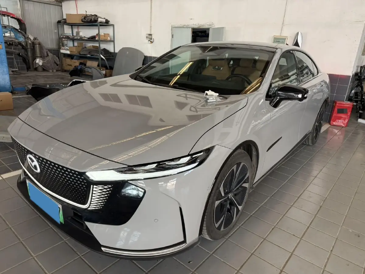 2024 Mazda EZ-6 BEV 68.8KWH