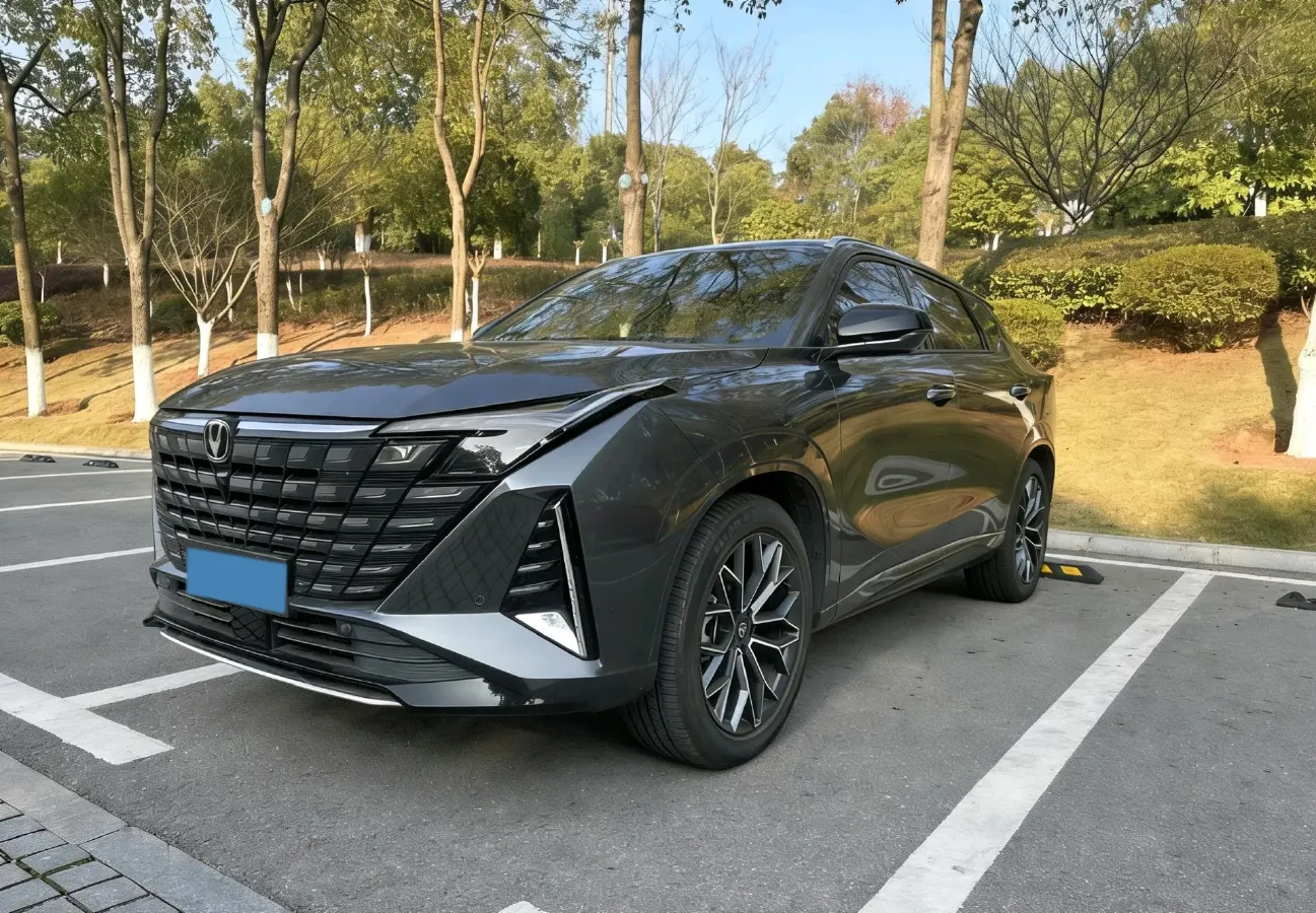 2025 ChangAn UNI-Z 1.5T 188HP L4 7DCT,autocango,china used car exporter,china ev exporter,chinese used car exporter,chinese used ev exporter