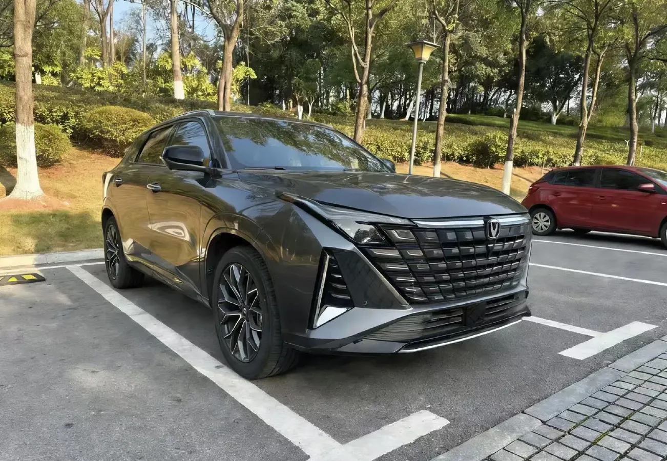 2025 ChangAn UNI-Z 1.5T 188HP L4 7DCT,autocango,china used car exporter,china ev exporter,chinese used car exporter,chinese used ev exporter