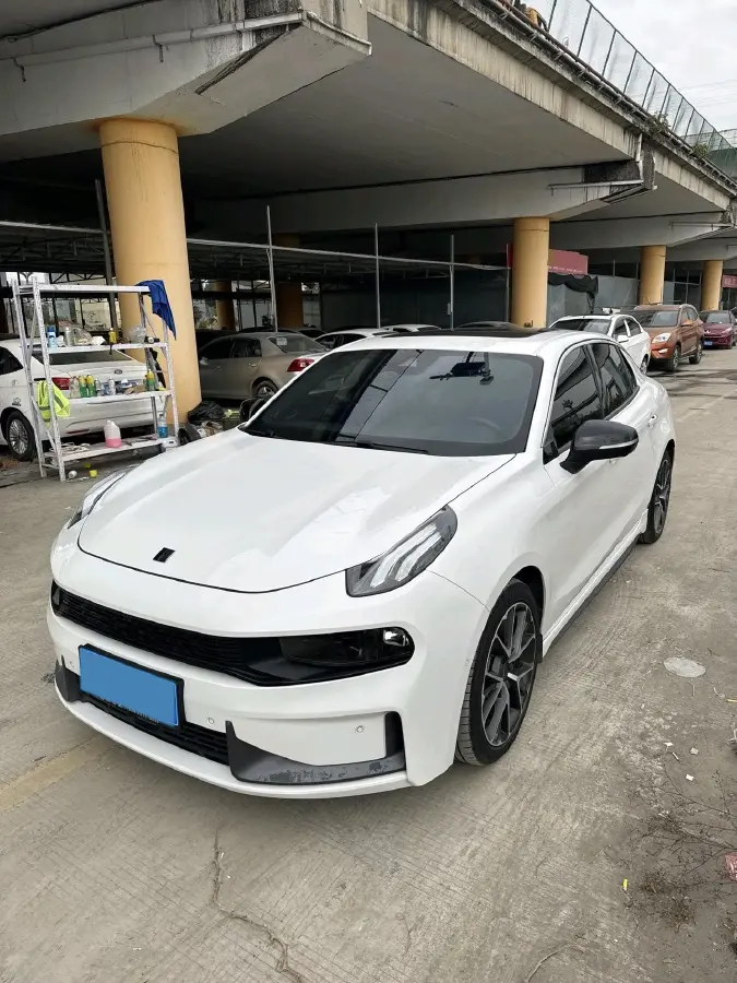 2019 LYNK&CO 01 2.0T 190HP L4 6AT