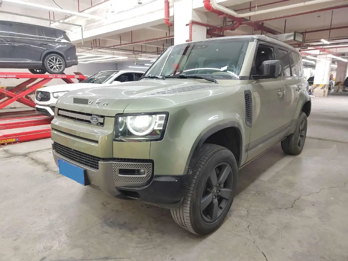2024 Land Rover Defender 3.0T 400HP L6 8AT