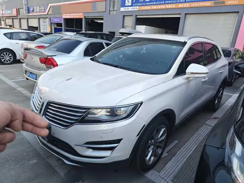 2018 Lincoln MKC 2.0T 203HP L4 6AT