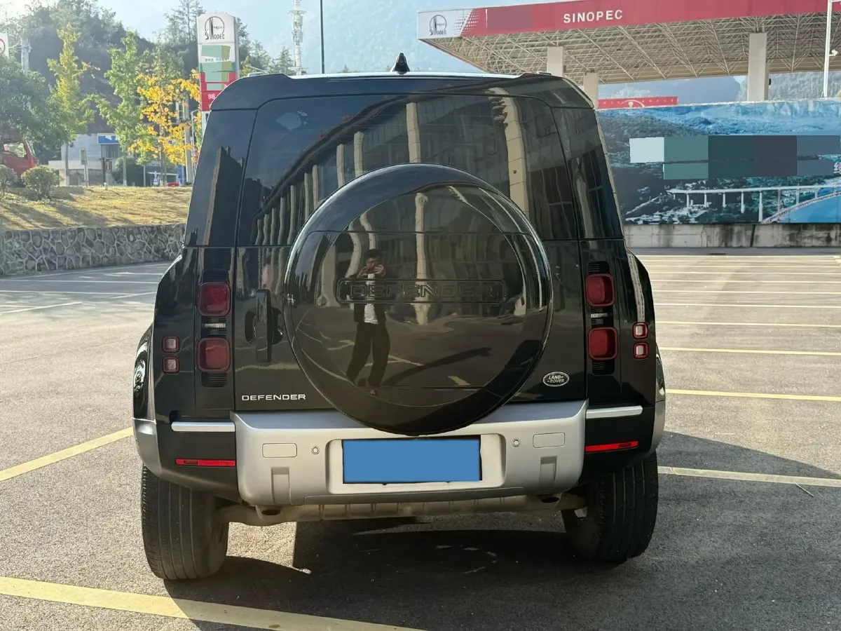 2021 Land Rover Defender 3.0T 400HP L6 8AT,autocango,china used car exporter,china ev exporter,chinese used car exporter,chinese used ev exporter