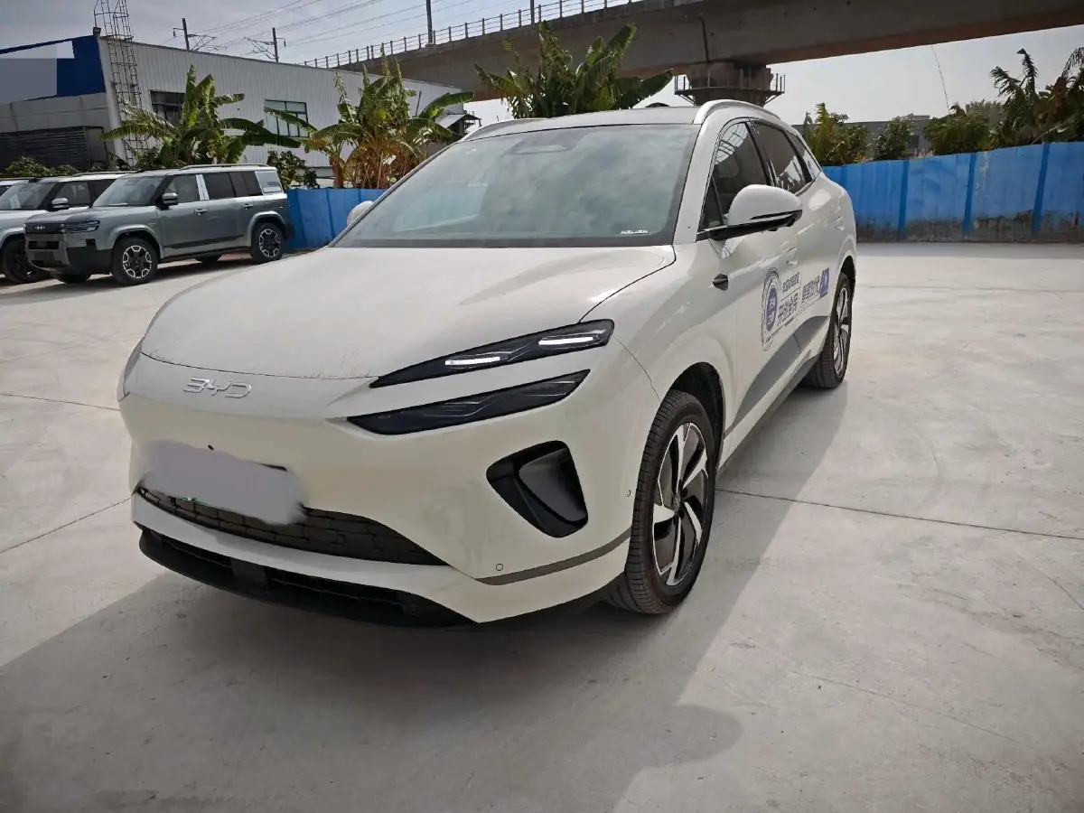 2025 LanDian E5 PLUS 1.5L 95HP L4 E-CVT PHEV