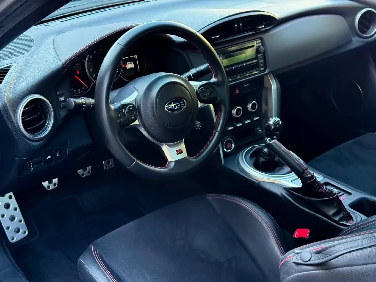 2019 Ford Focus 2.3T 280HP L4 6MT,autocango,china used car exporter,china ev exporter,chinese used car exporter,chinese used ev exporter