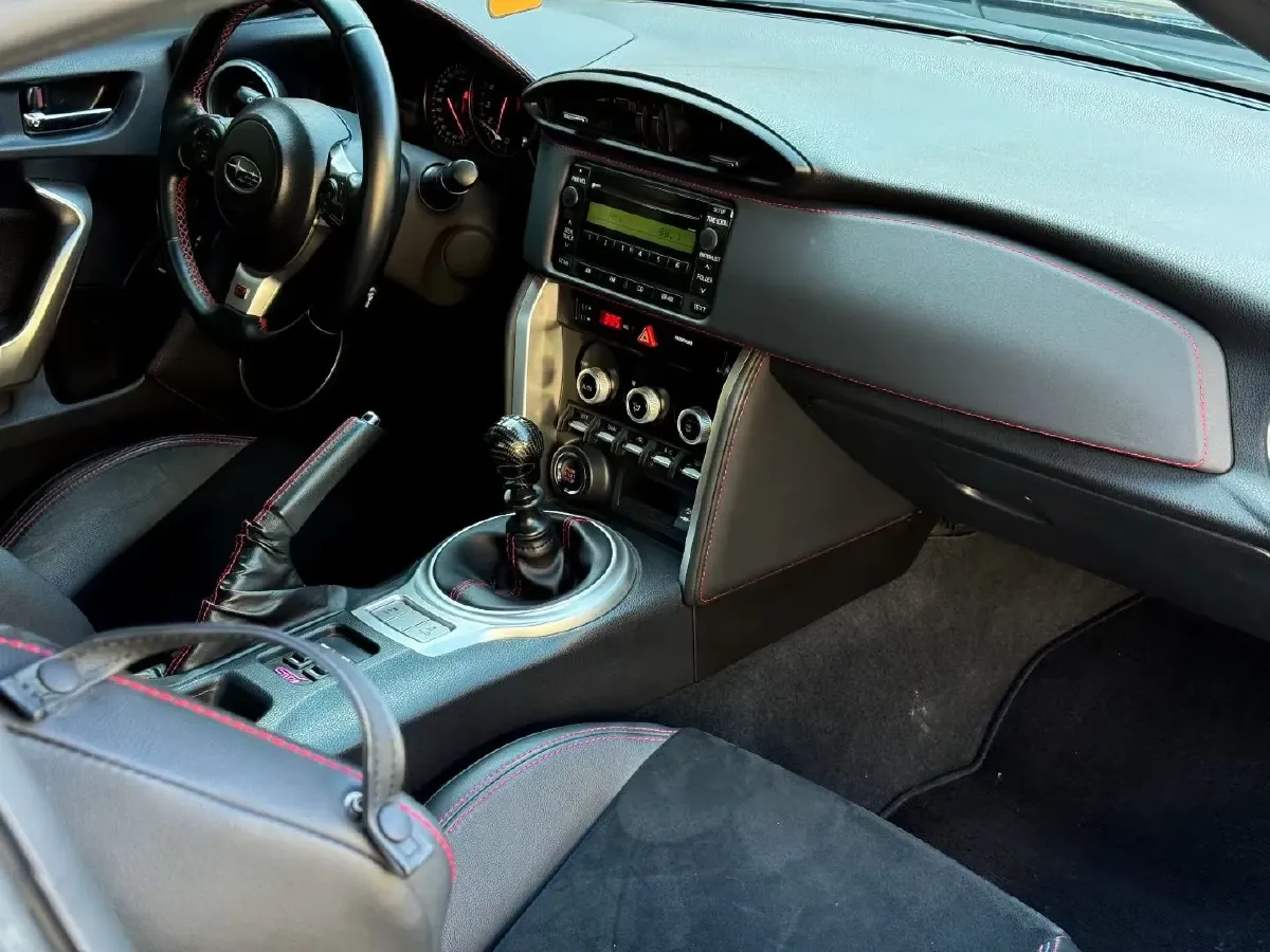 2019 Ford Focus 2.3T 280HP L4 6MT,autocango,china used car exporter,china ev exporter,chinese used car exporter,chinese used ev exporter