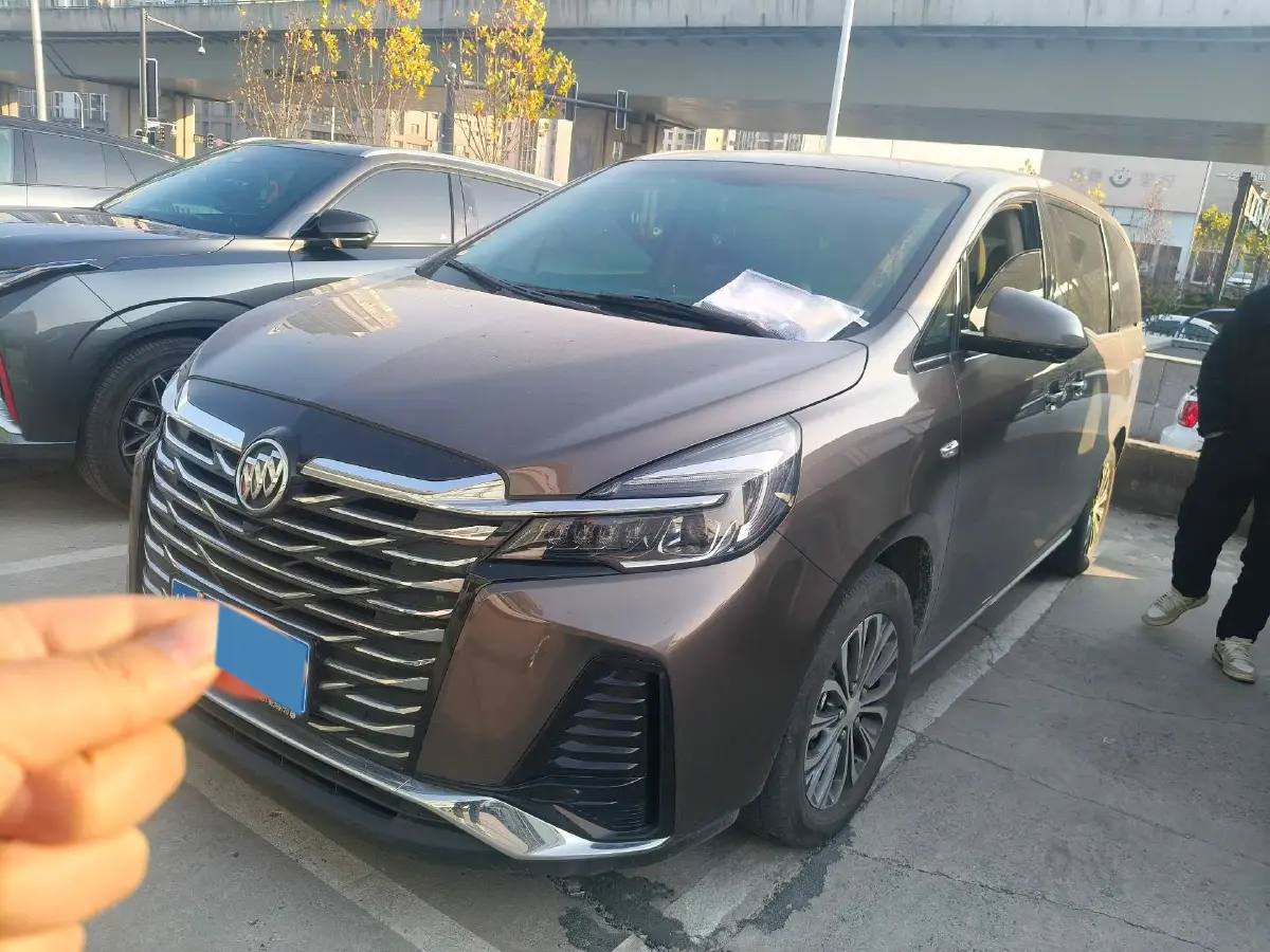 2023 Buick GL8 2.0T 237HP L4 9AT