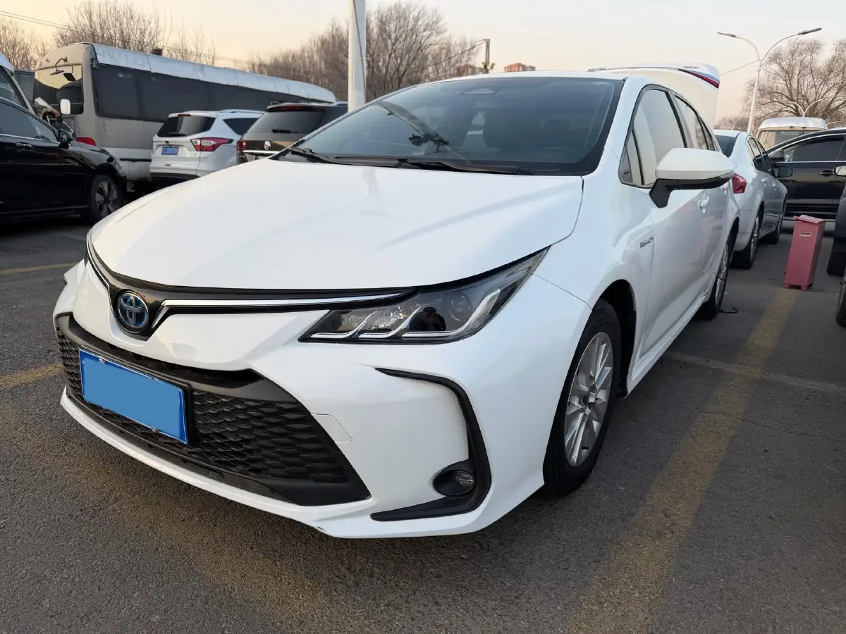 2023 Toyota Corolla 1.8L 98HP L4 E-CVT Hybrid
