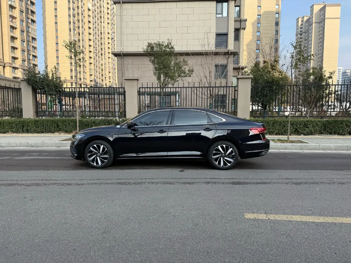 2024 Volkswagen Passat 2.0T 220HP L4 7DCT,autocango,china used car exporter,china ev exporter,chinese used car exporter,chinese used ev exporter