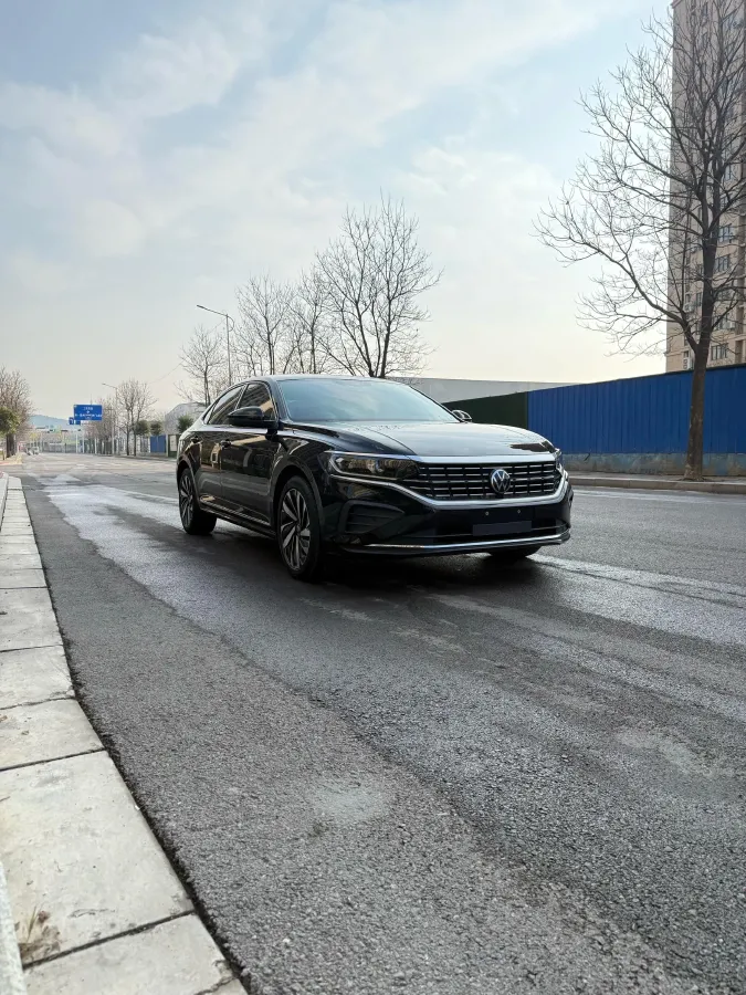 2024 Volkswagen Passat 2.0T 220HP L4 7DCT,autocango,china used car exporter,china ev exporter,chinese used car exporter,chinese used ev exporter