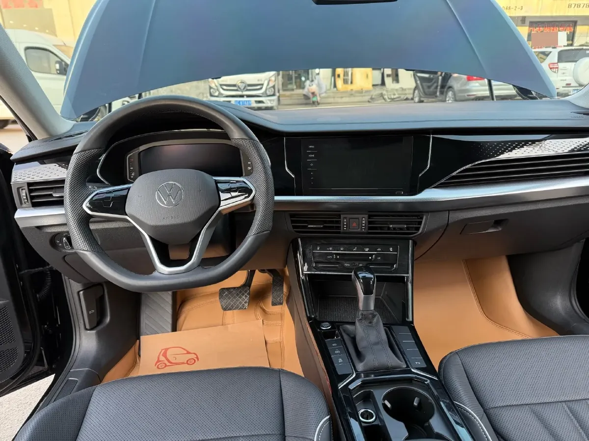 2024 Volkswagen Passat 2.0T 220HP L4 7DCT,autocango,china used car exporter,china ev exporter,chinese used car exporter,chinese used ev exporter