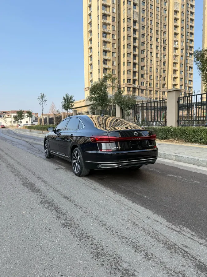 2024 Volkswagen Passat 2.0T 220HP L4 7DCT,autocango,china used car exporter,china ev exporter,chinese used car exporter,chinese used ev exporter