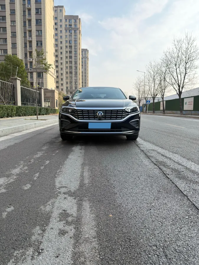 2024 Volkswagen Passat 2.0T 220HP L4 7DCT,autocango,china used car exporter,china ev exporter,chinese used car exporter,chinese used ev exporter