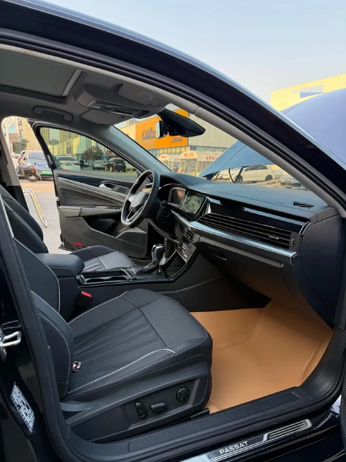 2024 Volkswagen Passat 2.0T 220HP L4 7DCT,autocango,china used car exporter,china ev exporter,chinese used car exporter,chinese used ev exporter