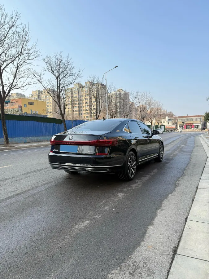 2024 Volkswagen Passat 2.0T 220HP L4 7DCT,autocango,china used car exporter,china ev exporter,chinese used car exporter,chinese used ev exporter