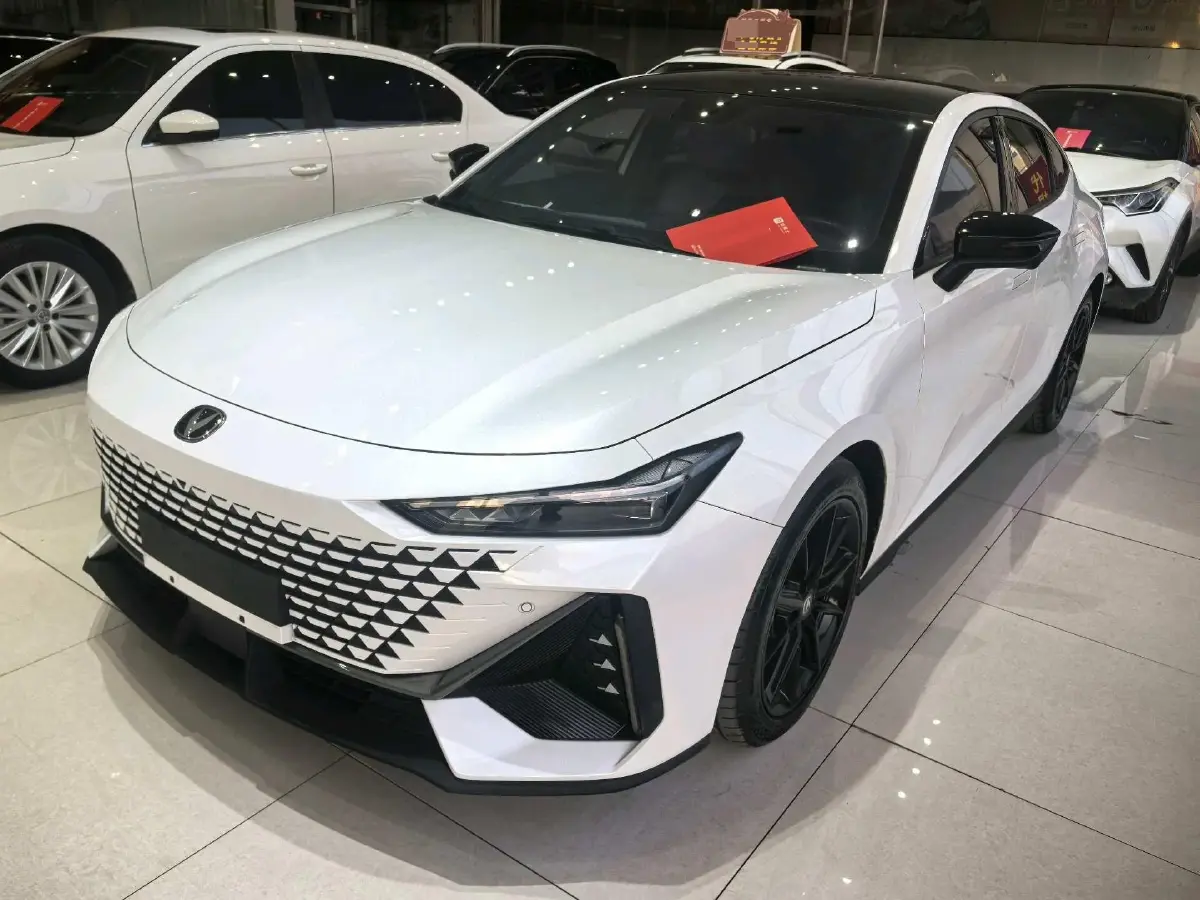 2022 ChangAn UNI-V 1.5T 188HP L4 7DCT