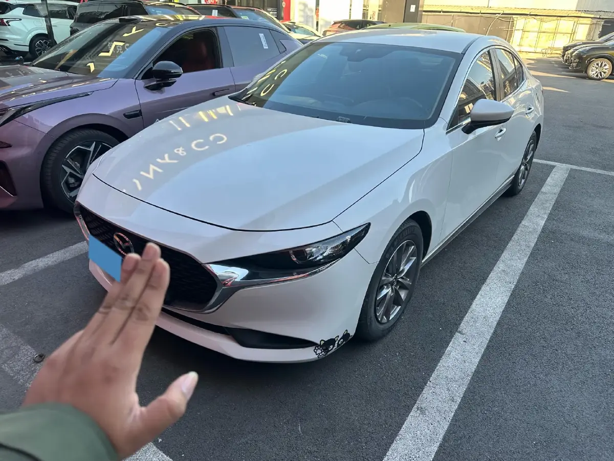 2020 Mazda 3 Axela 1.5L 117HP L4 6AT