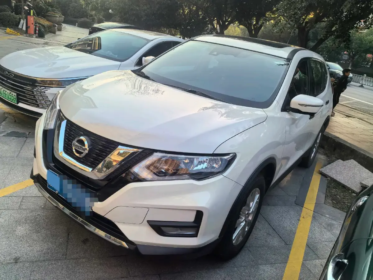2021 Nissan X-Trail 2.0L 151HP L4 CVT