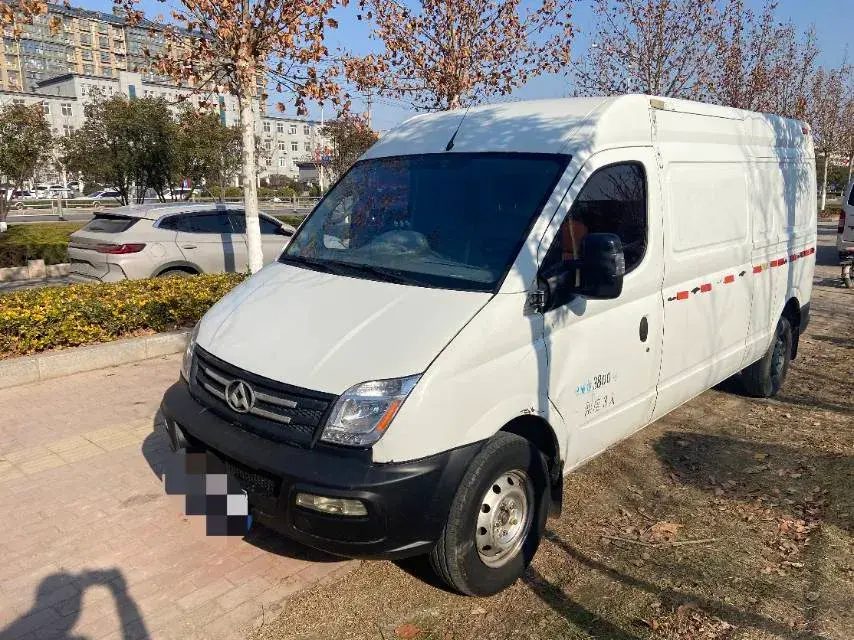 2019 MAXUS XinTu V80 2.5T 136HP L4 6MT