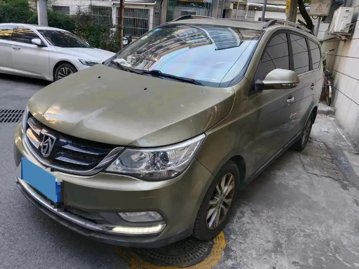 2016 BaoJun 730 1.5T 150HP L4 6MT