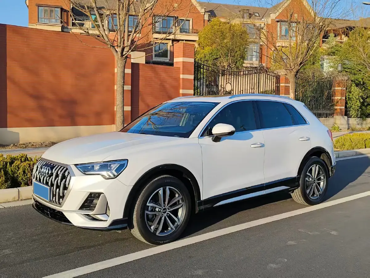 2023 Audi Q3 1.5T 160HP L4 7DCT