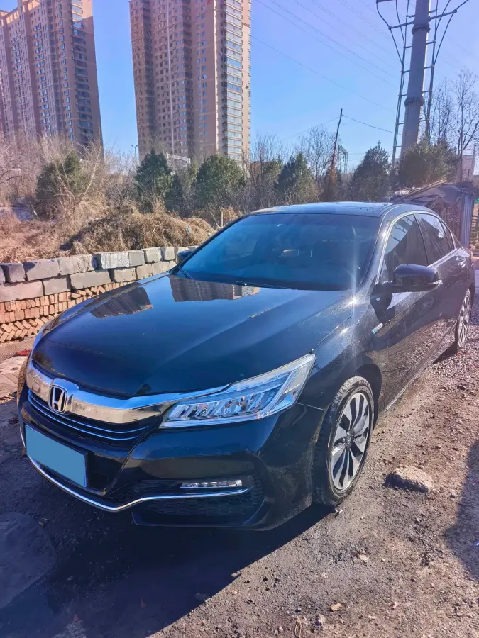 2016 Honda Accord 2.0L 146HP L4 E-CVT Hybrid