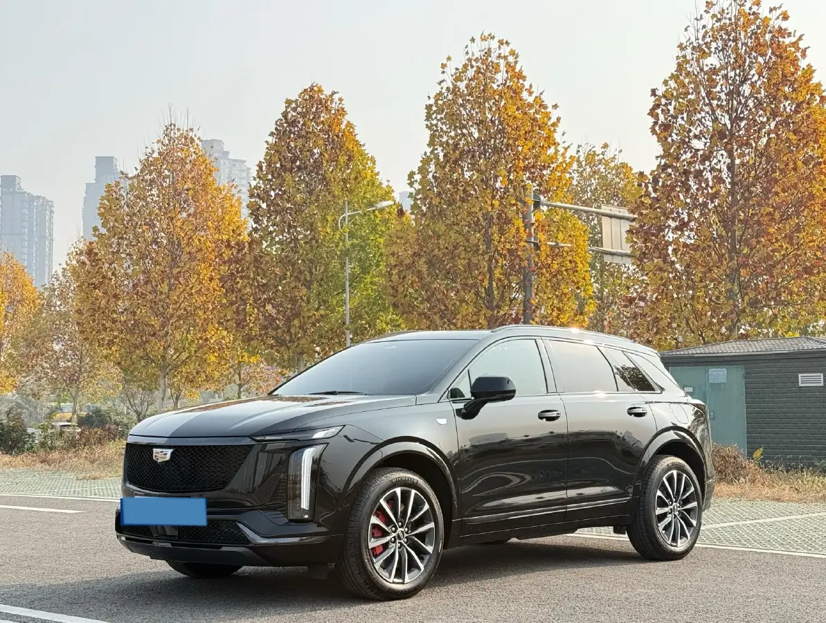 2025 Cadillac XT5 2.0T 237HP L4 9AT