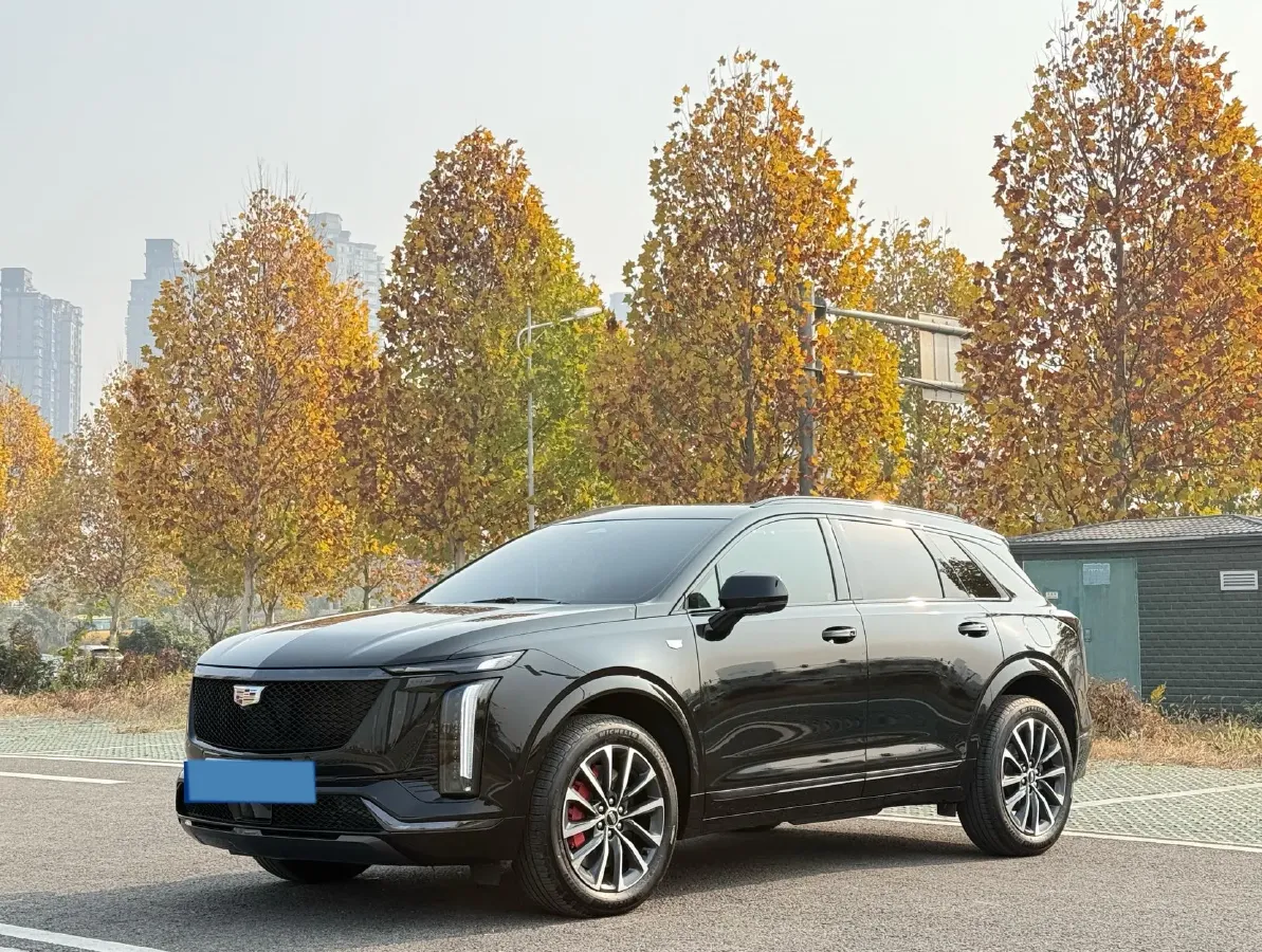 2025 Cadillac XT5 2.0T 237HP L4 9AT,autocango,china used car exporter,china ev exporter,chinese used car exporter,chinese used ev exporter